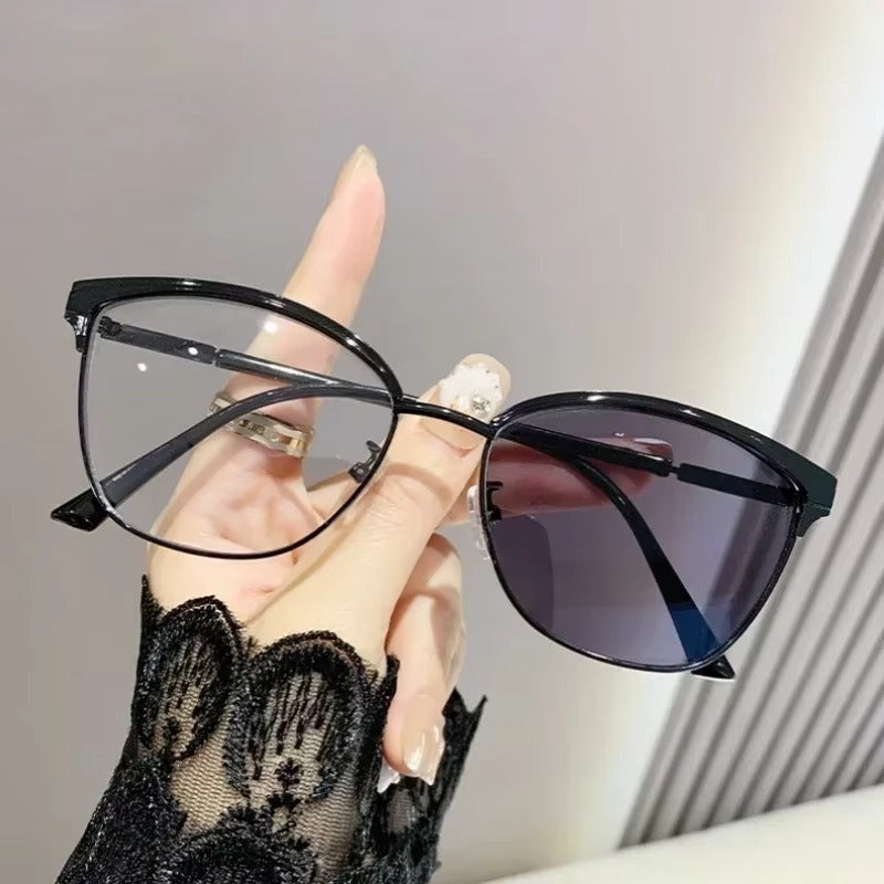 Hale Vision – Photochromic Multifocal Glasses New