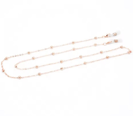 Polished Chain – Elegant Eyewear Accessory